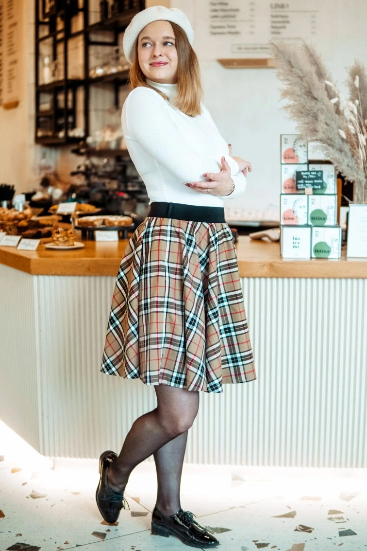 Kolová sukně s rolákem